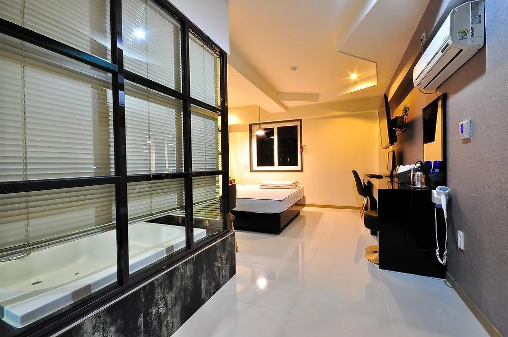 Boutique Hotel Aria Nampo Busan 3*,
