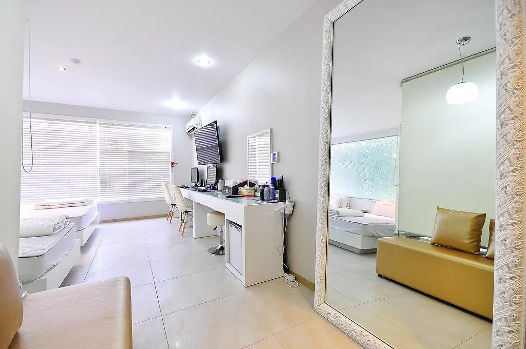 Boutique Hotel Aria Nampo Busan