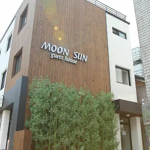 Moon Sun 2* Seoul