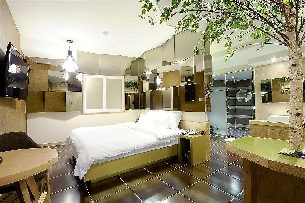 Boutique Hotel Aria Nampo Busan 3*,  South Korea