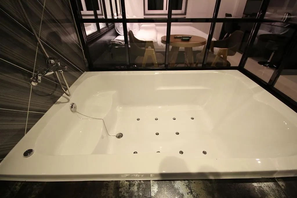 Boutique Hotel Aria Nampo Busan 3*,  South Korea