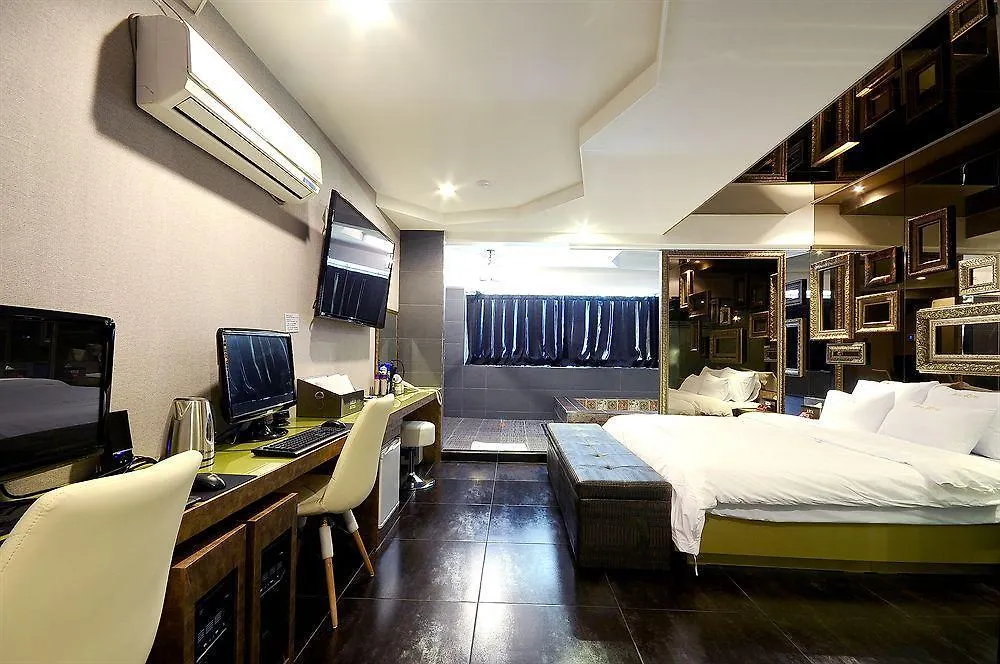 Boutique Hotel Aria Nampo Busan 3*,